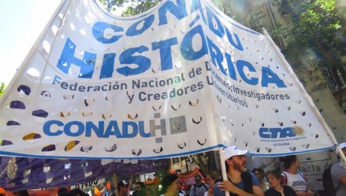 Festival en la Facultad de Ciencias Médicas como parte de las acciones federales por la universidad pública